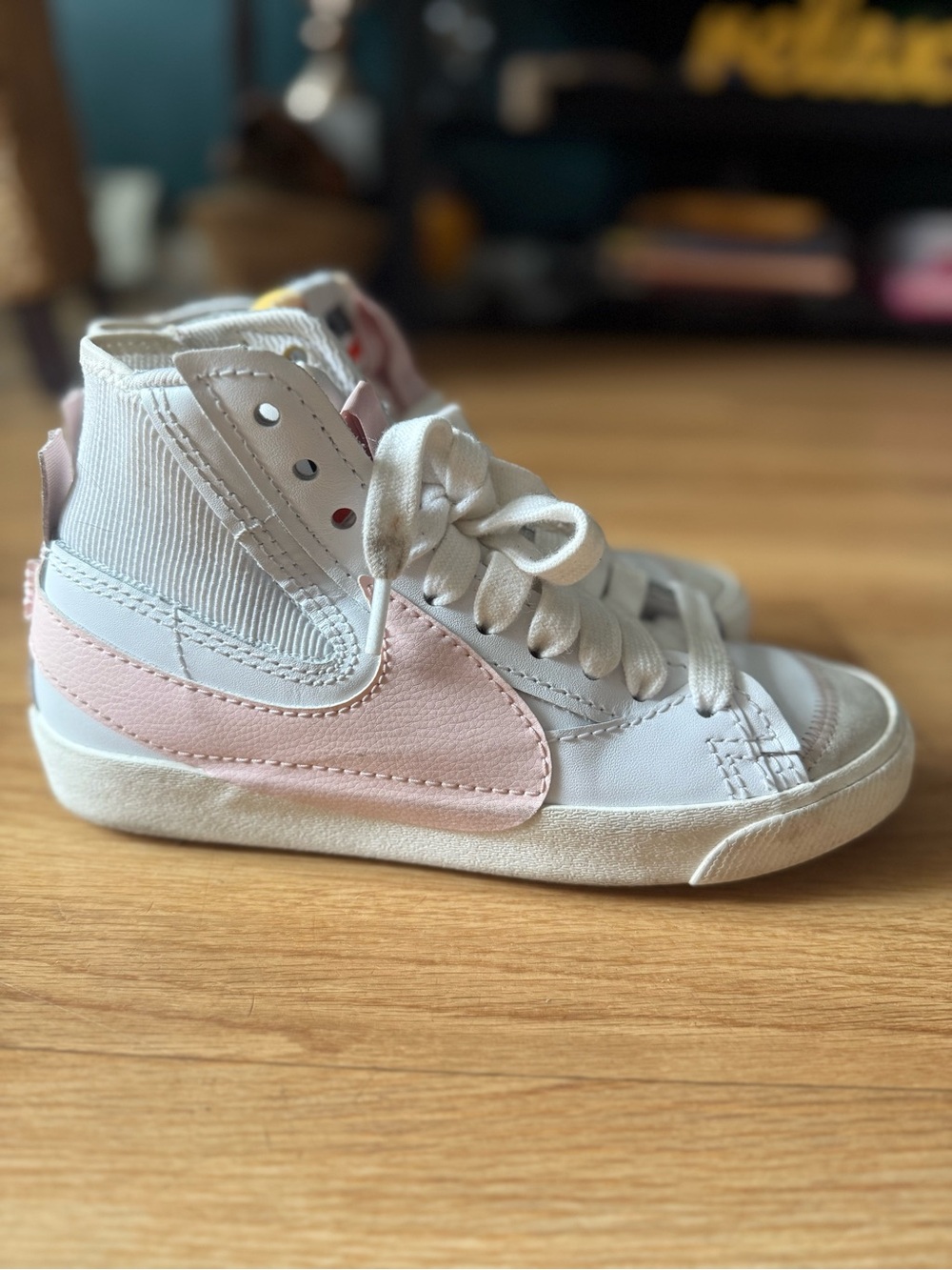 Nike Girls' High-Top Sneakers in White and Light Pink